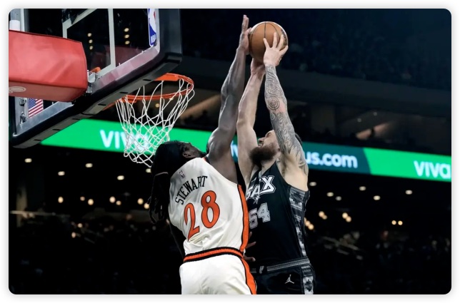 坎宁安25+12福克斯27分 哈里斯22+7活塞战胜马刺 